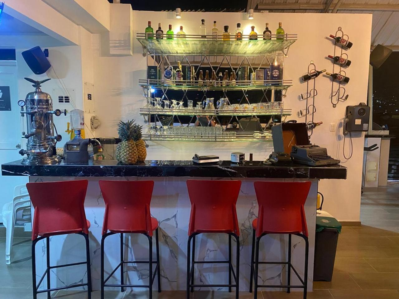 Hotel Alameda Plaza Кали Экстерьер фото